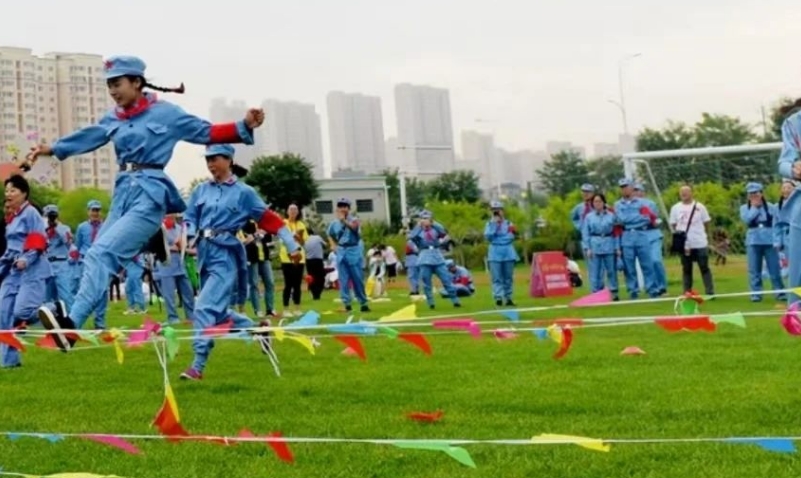 庆国庆节主题活动方案，枫动团建给大家带来几个超棒的红色团建玩法吧~